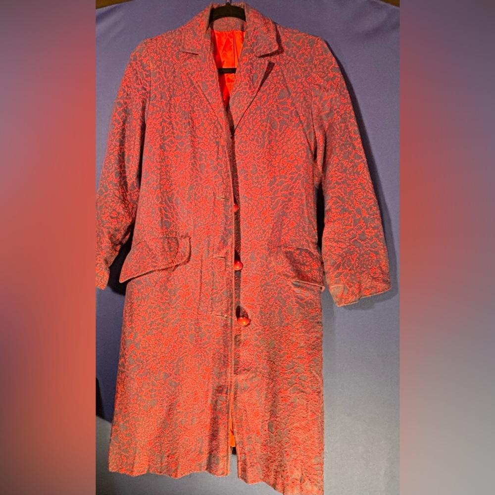 Gorgeous vintage coat- blue with coral design